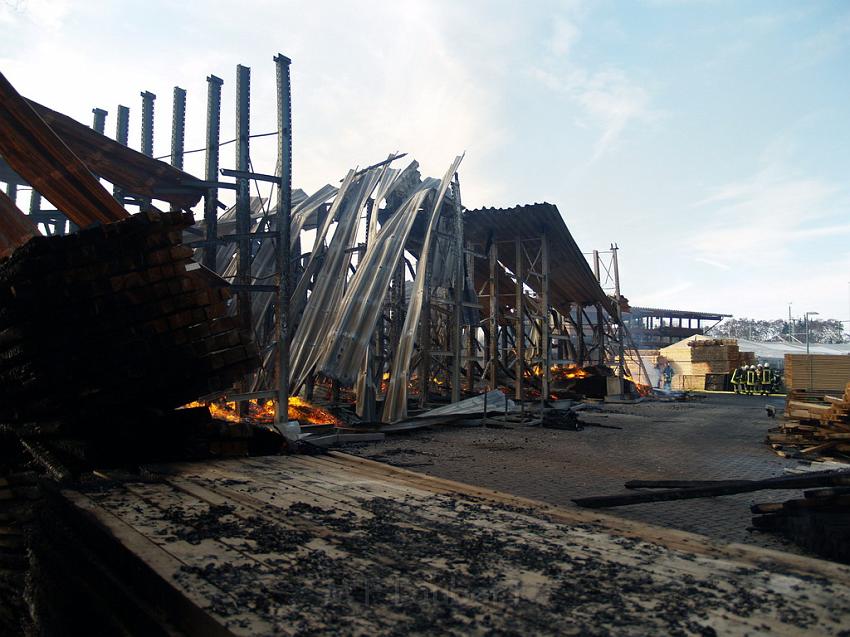 Grossbrand Holzlager Siegburg Industriestr P080.JPG